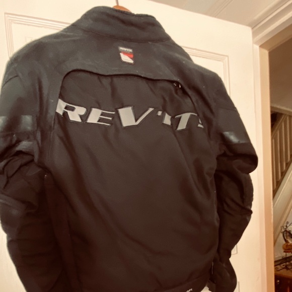 Moto Jacket less than 100miles on it. - Picture 2 of 8